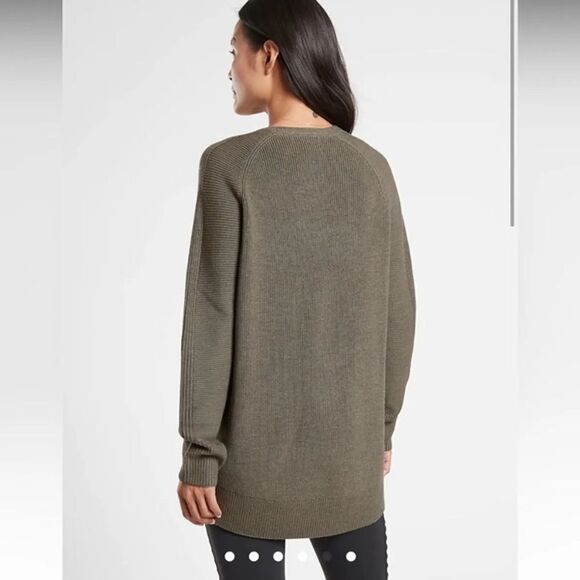 New Athleta Hanover V Neck Olive Green oversized Sweater Womens Sz S - Picture 2 of 10